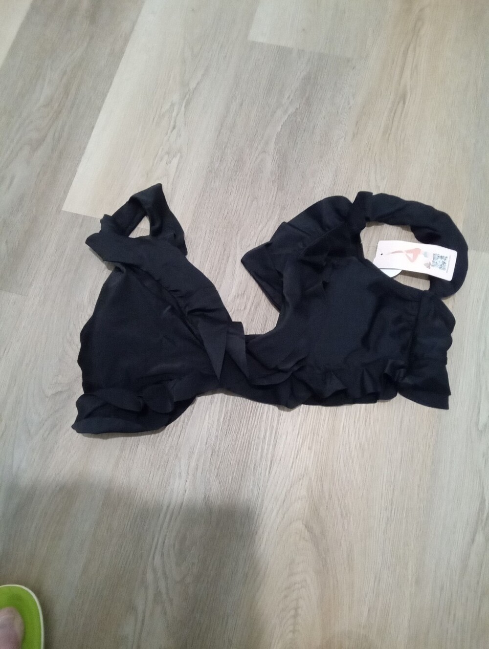 Attraco Black Ruffled Crop Bikini Swimsuit Top NWT Flounce Strap V-Neck Sz XL